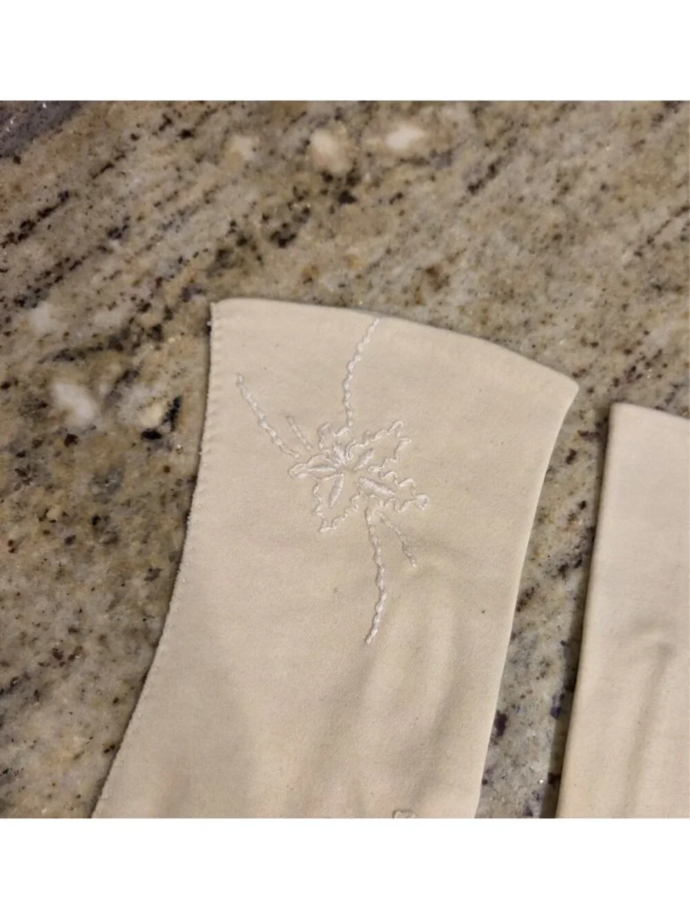 Vintage Womens Size S/M Cream Stretch Cotton Formal Gloves Embroidered Flower